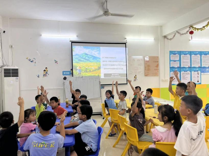 小朋友们积极分享自己对家乡的描述 小朋友们积极分享自己对家乡的描述