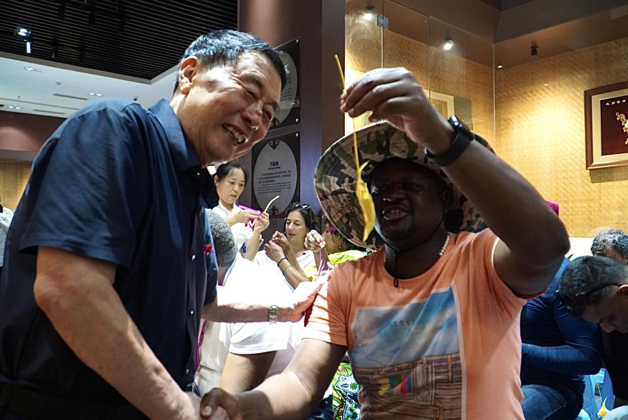 f83ec302f9f5f26dd636c95f7826425