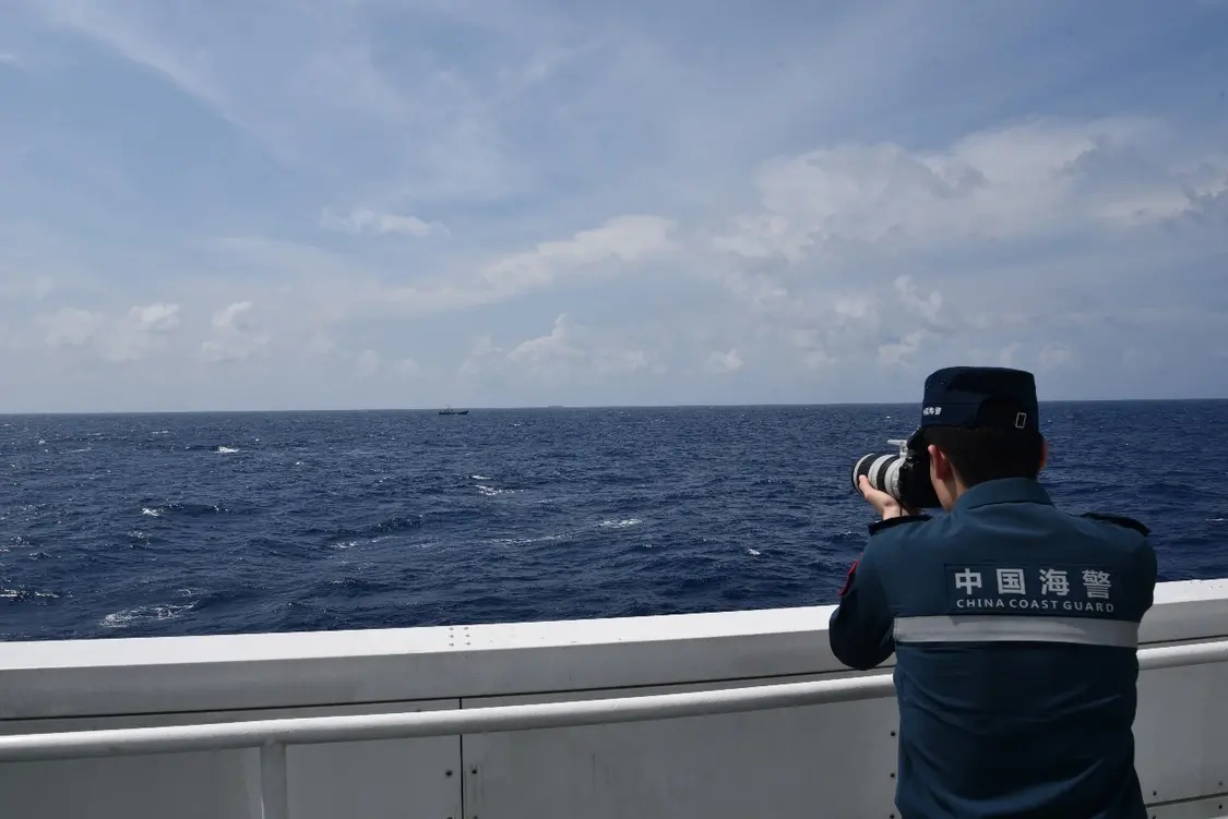 图为执法中的中国海警。(中国海警局供图)