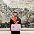 2天救3人！玉苏普江·艾比布拉，受到表彰！_人民日报