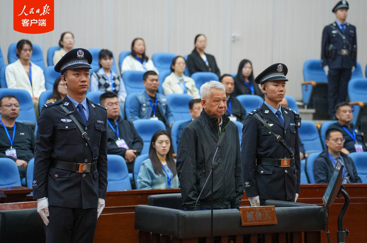 造成国有资产损失1.01亿余元，中粮集团原副总经理周政案一审开庭