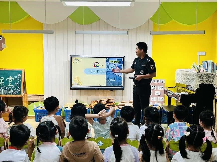 送教进校园 安全暖童心_九州新闻资讯