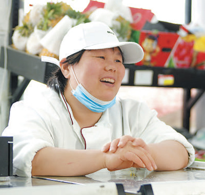 灯火里的夫妻店,书写着普通中国家庭的劳动史诗