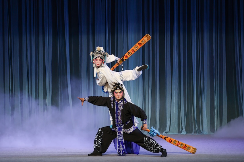 李玲琳参演的《白蛇传》剧照。成都市川剧研究院供图