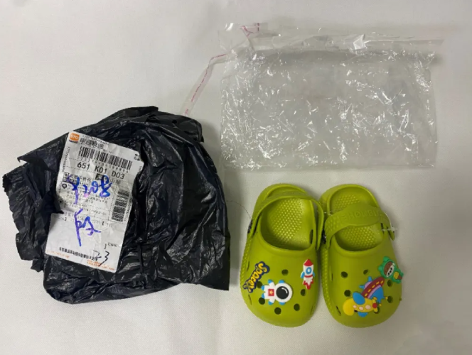 这种“毒拖鞋”易致孩子性早熟!家里有的赶紧扔