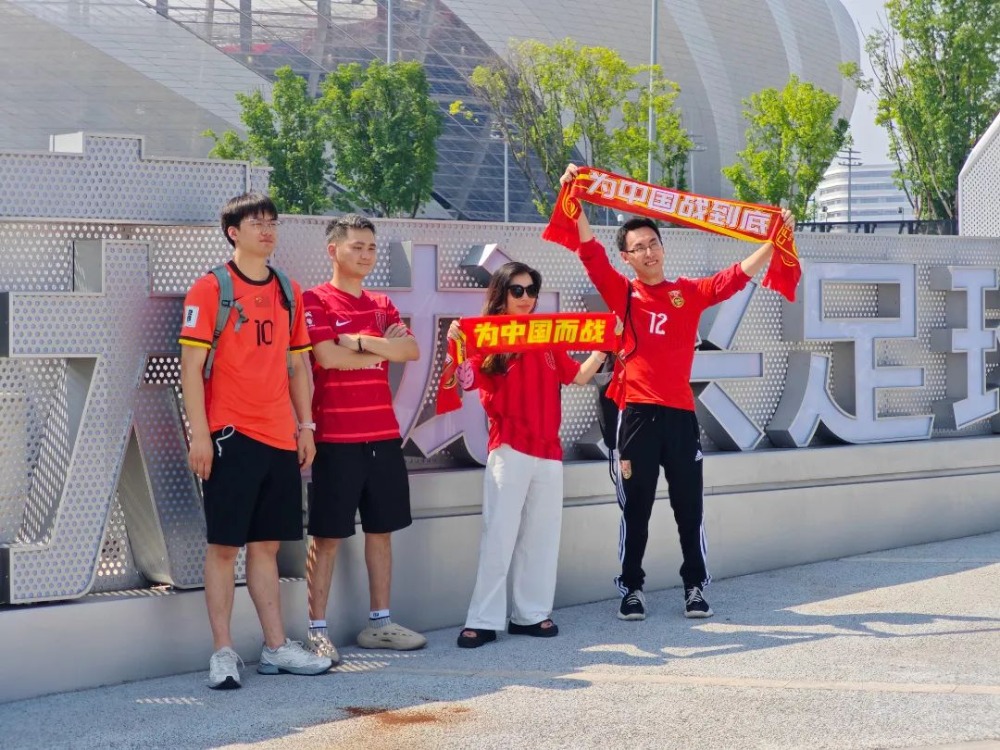 深耕足球沃土 奋力书写现代化体育强市建设高分渝超联赛-重庆城市足球联赛赛程-直播比分入口答卷