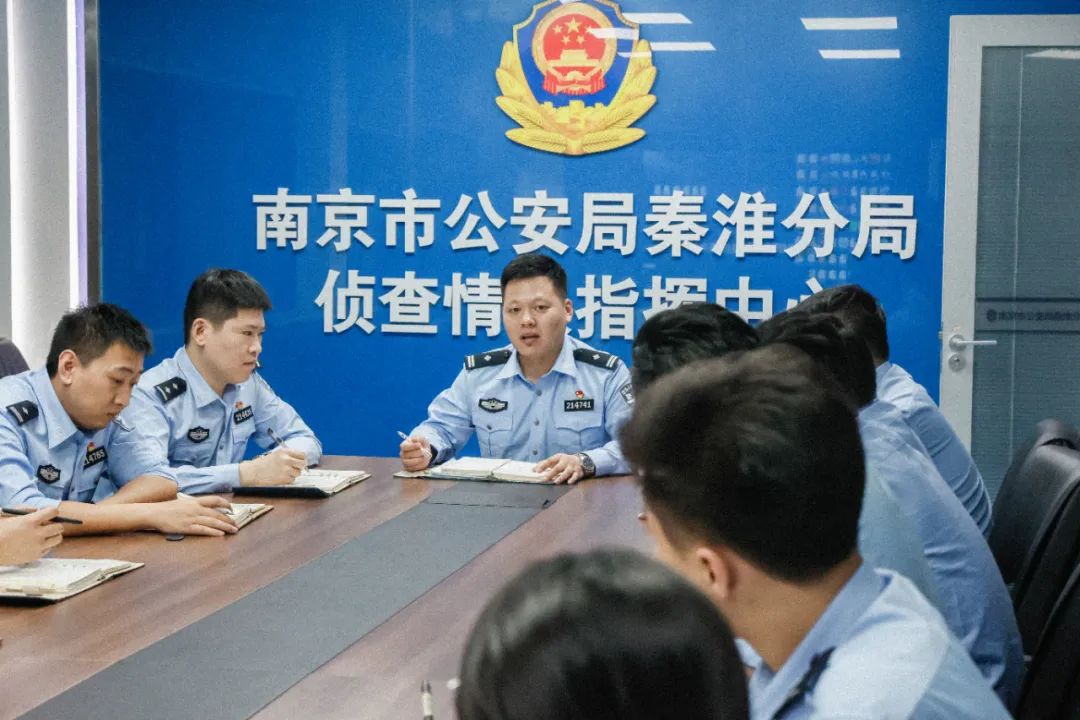 你抢不到的专家号，他们0.02秒就能挂一个……警方出手！