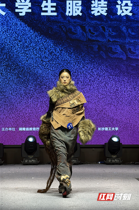青春与时尚碰撞！第九届湖南省大学生服装设计大赛闪耀芦淞_红网株洲站