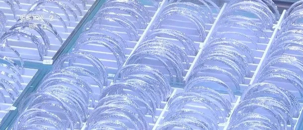 价格大涨，涨幅超黄金！“黄金平替”卖爆了