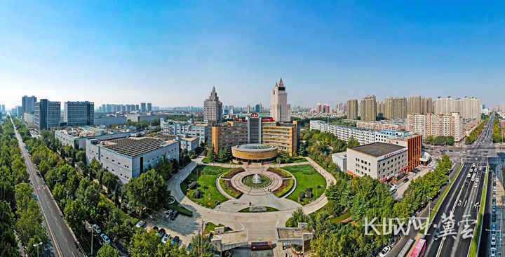 1698749109310049846 (1)