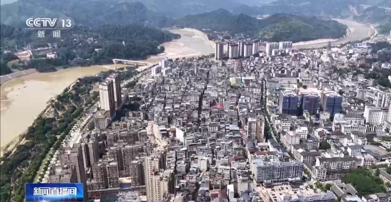 8市州组团援建 榕江城区加速焕新!“村超”7月底重启