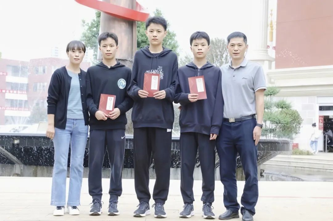 国防科大、北大、中国刑事警察学院！三胞胎兄弟齐圆梦