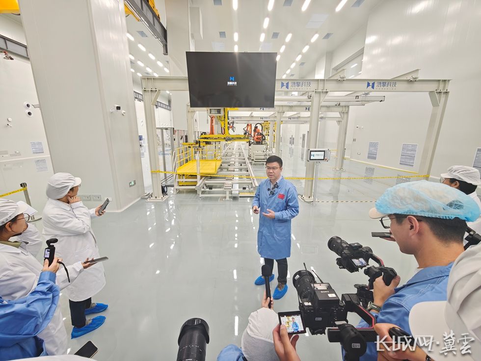 9247c38e8983a15d4da23278a86e8700