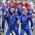 第7次“太空会师” 神舟二十一号航天员乘组顺利进驻“天宫”_人民日报