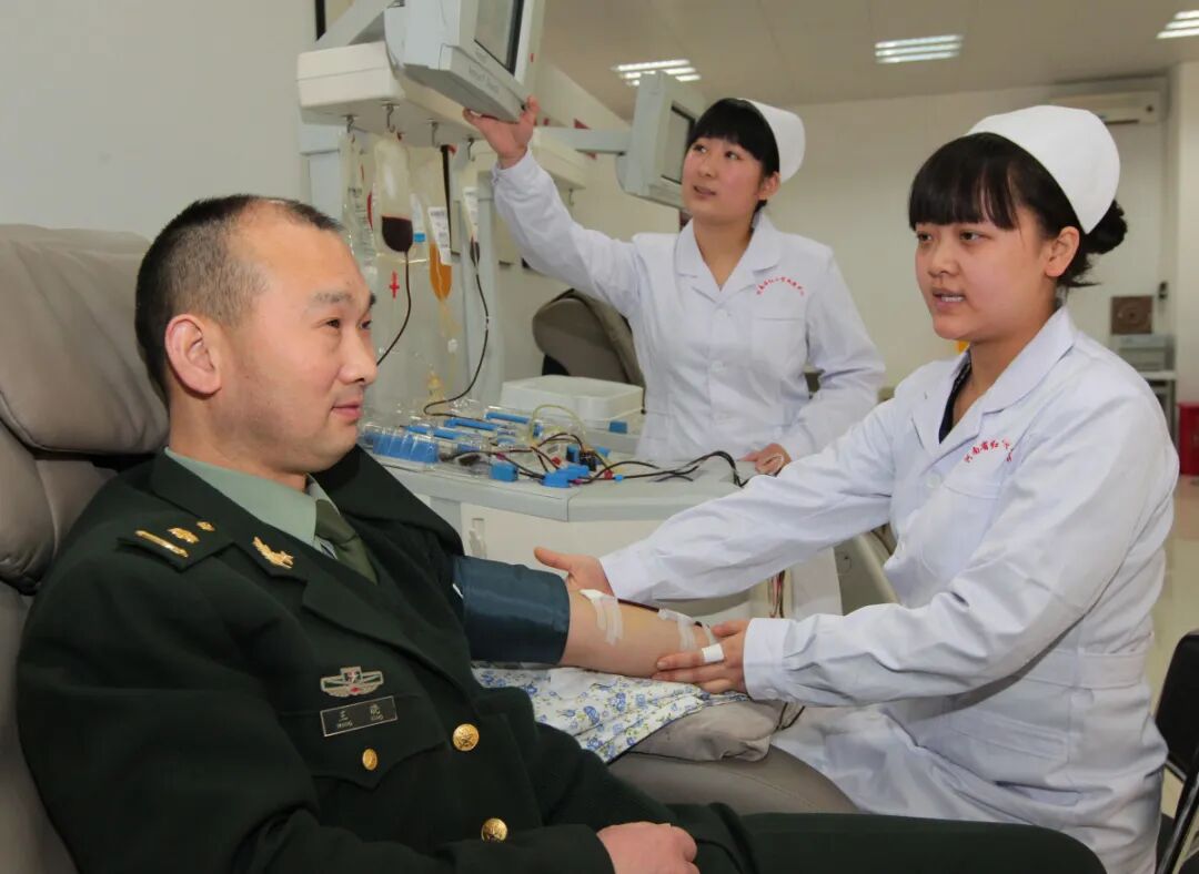 贊！退役軍人，獻血滿300次至少救下390人