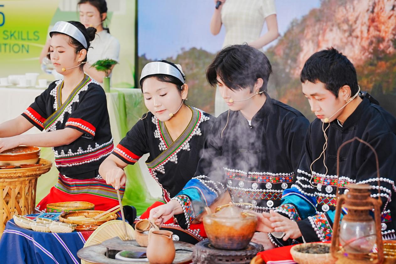 mmexport70d536e02ef9eb55bdca8ac4da4a61a9_1765430