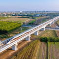 中国高铁营业里程突破5万公里_人民日报