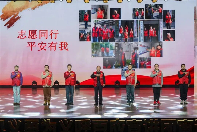 “闲不住”的卢师傅_龙虎网