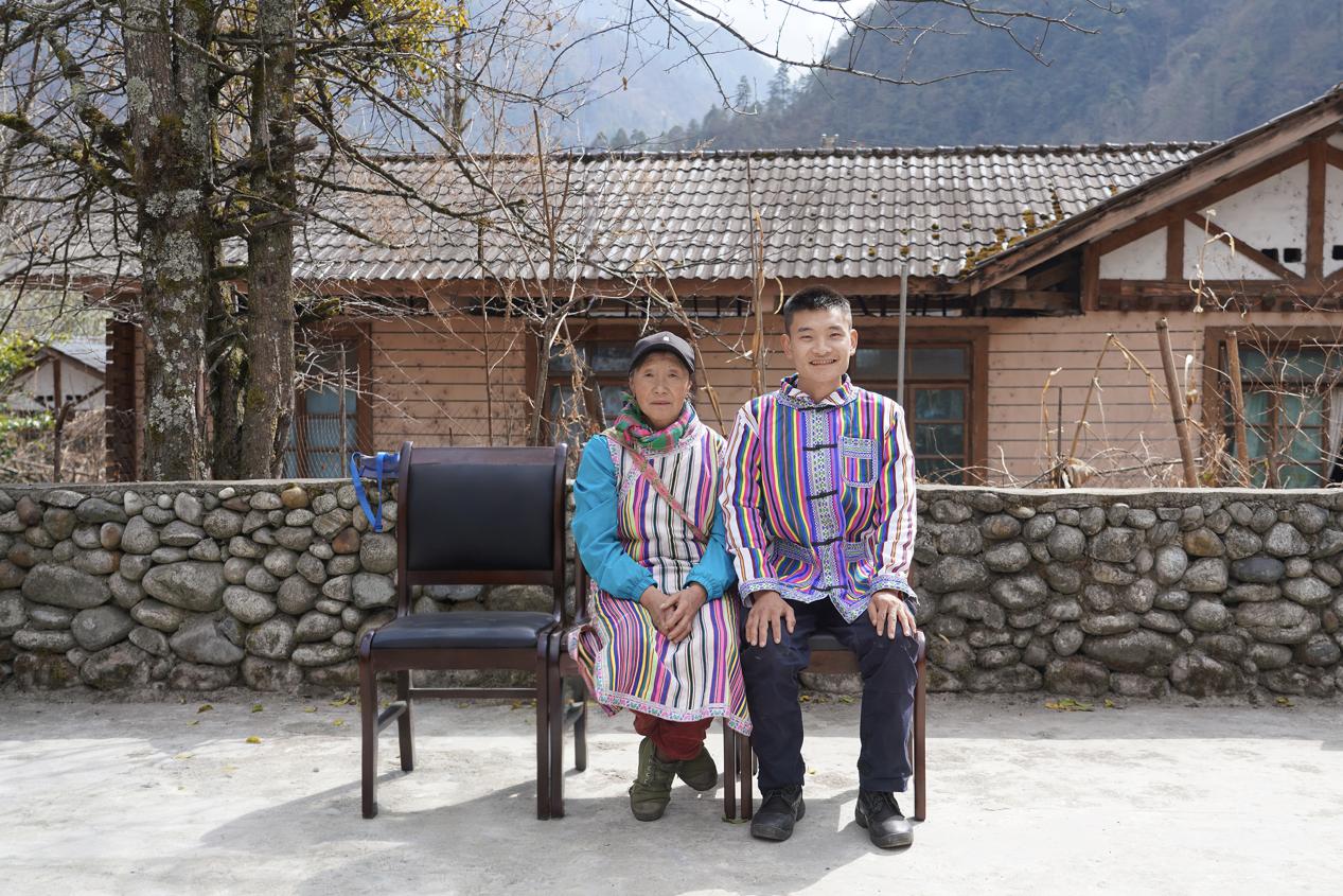 5a6b9d23d0fe0910e6f43bcb8ba1085e