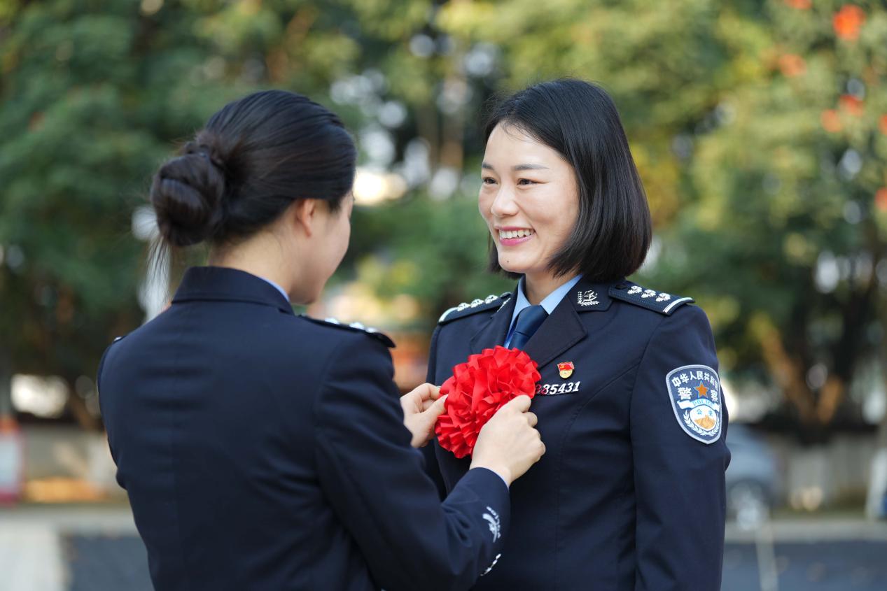 df2cfcec285afd262c6838f3f9dd01e4