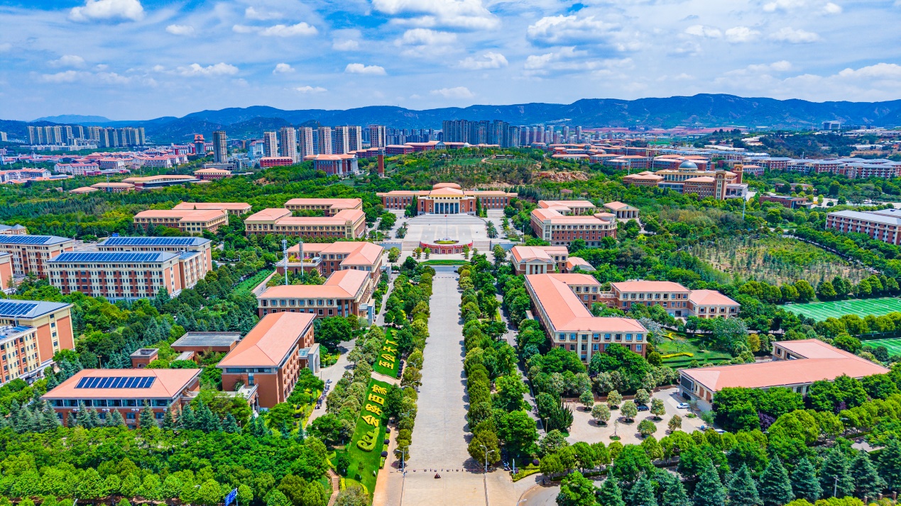 E:\更新\2026\4月\20\云南大学\2025年4月18日拍摄的云南大学呈贡校区百家大道全景（无人机照片 李哲 摄）.jpg