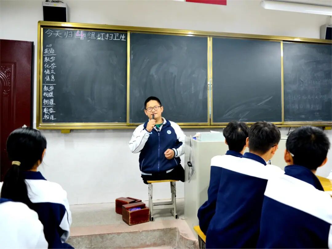 曾感动全网的“板凳男孩”,顺利完成高考!