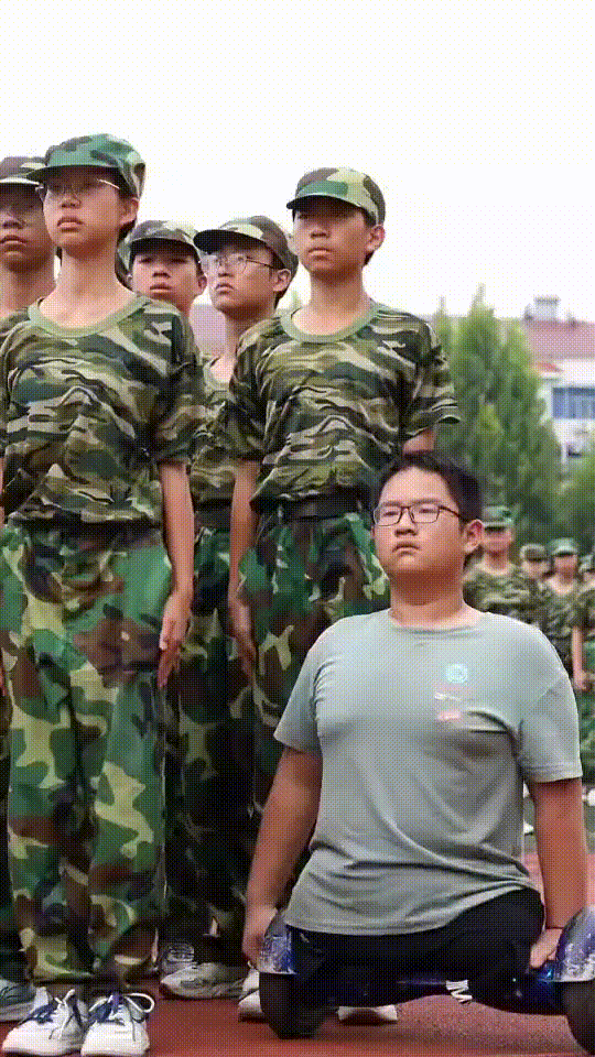 曾感动全网的“板凳男孩”,顺利完成高考!